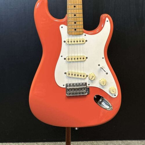 1986-1987 Fender Hank Marvin Signature Stratocaster Fiesta Red -        Stratocaster