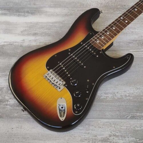 Tokai 1970 s Japan SS-38 Silver Star Stratocaster () Sunburst -        Stratocaster