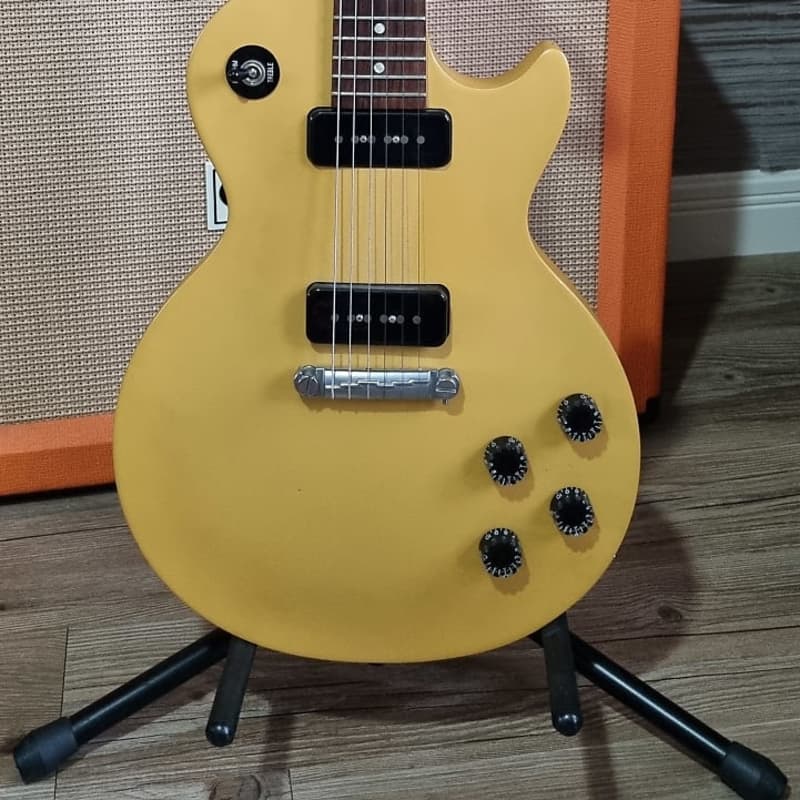 2014 Gibson Les Paul Melody Maker Yellow - £950 used Guitar