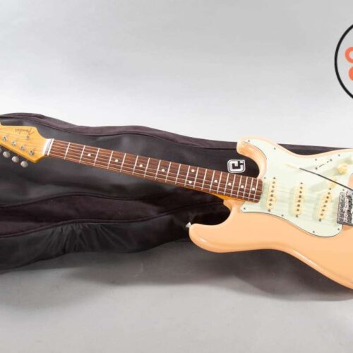 1995 Fender ST62-70TX 62 Reissue Stratocaster Shell Pink -        Stratocaster