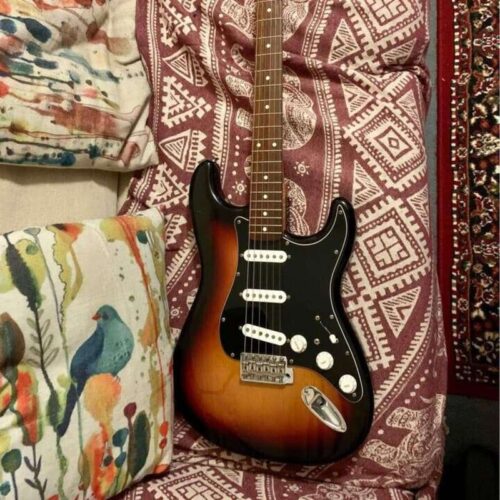 2018 Fender Classic Series '60s Stratocaster with Pau Ferro Fr... -        Stratocaster