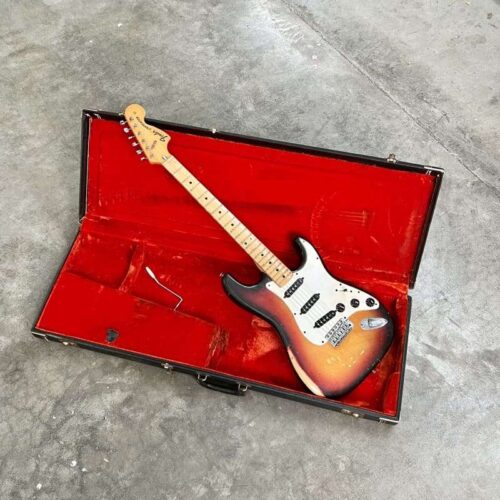 1974 Fender Stratocaster Sunburst -        Stratocaster