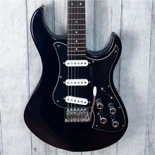 Line 6 Line 6 Variax Standard Electric Guitar, Black, Second-H... -          Electric Guitar