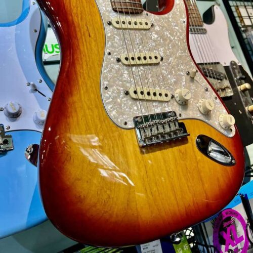 2008 - 2012 Fender American Standard Stratocaster with Rosewoo... -        Stratocaster