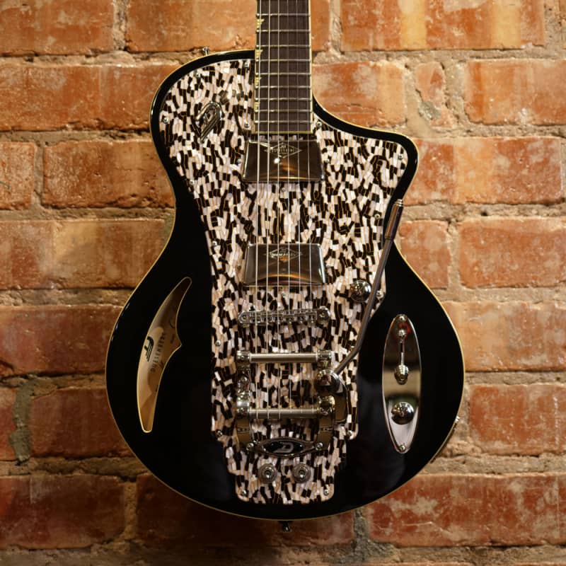 2023 Duesenberg Julia Black - £2199 new Guitar