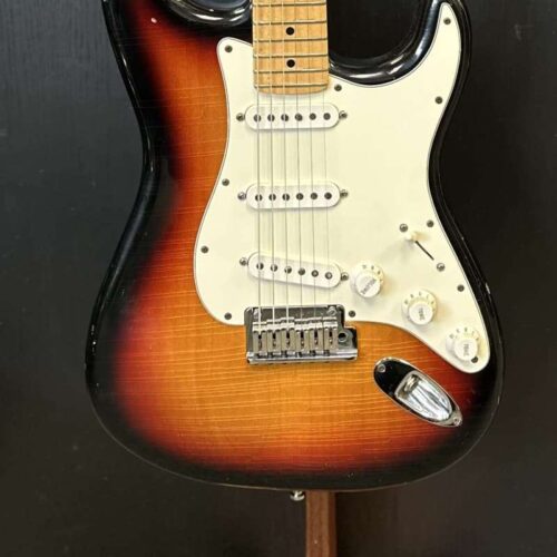 Fender Custom Shop Stratocaster 3 Tone Sunburst -       Custom Shop Stratocaster