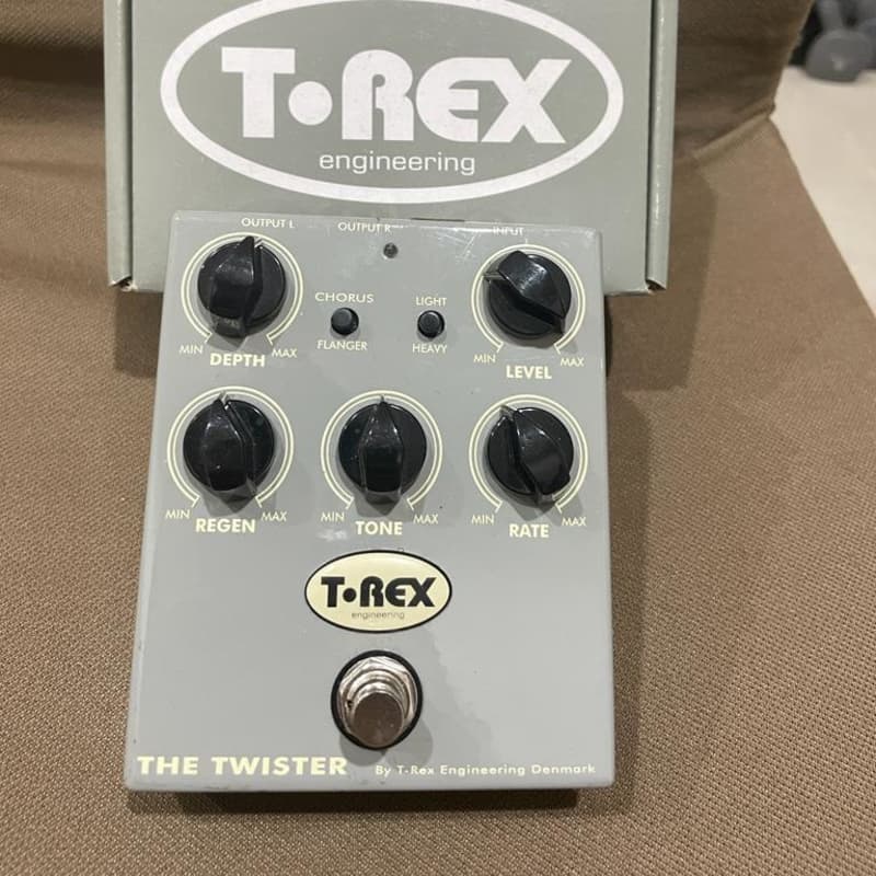 used 2010s T-Rex Twister Chorus & Flanger Gray - Effect Pedal