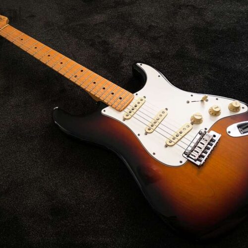 2008 Fender American Standard Stratocaster 3-Color Sunburst -        Stratocaster