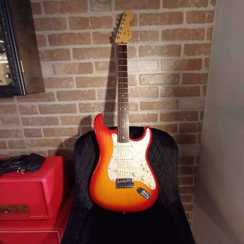 2001 Fender Stratocaster Sienna sunburst -        Stratocaster