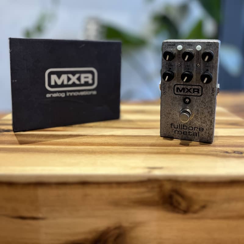 used 2009 - Present MXR M116 Fullbore Metal Silver - Effect Pedal