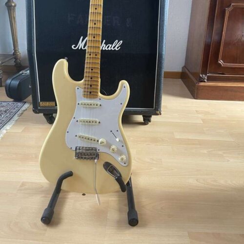 2002-2004 Fender Stratocaster MIJ Yngwie Malmsteen Olympic White -        Stratocaster