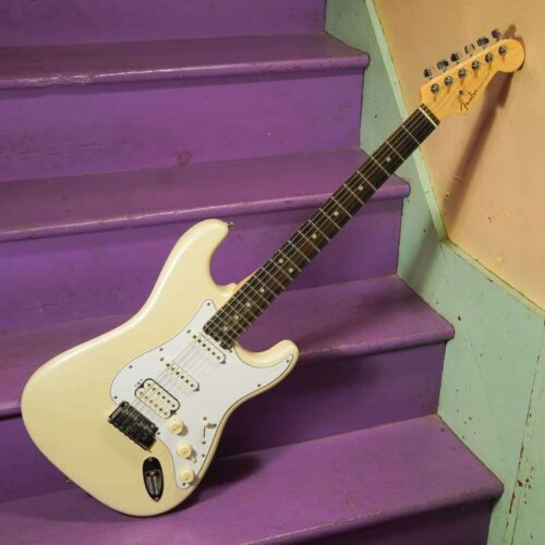 2018 Fender American Elite Stratocaster Pearl White Metallic -        Stratocaster