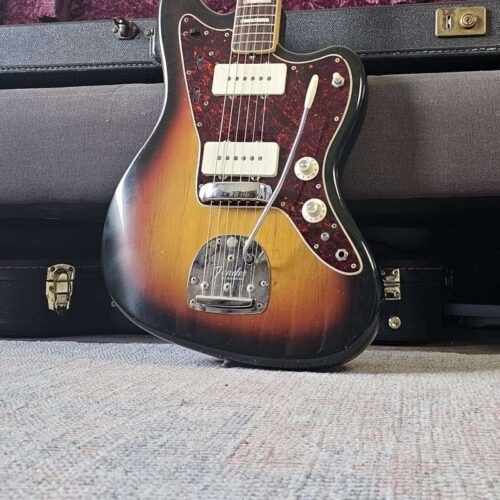 1968 Fender Jazzmaster 3-tone sunburst -        Jazzmaster