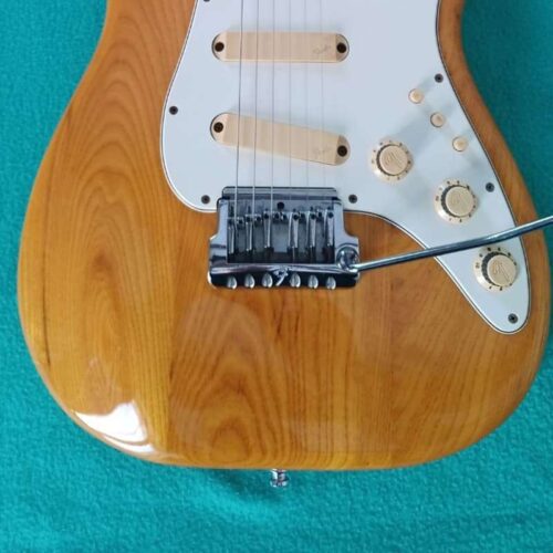 1983 - 1984 Fender Elite Stratocaster with Maple Fretboard Nat... -        Stratocaster