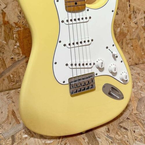 2022 Fender Vintera '70s Stratocaster Hardtail Buttercream - £749 used Guitar