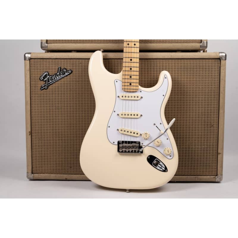 2019 Fender Deluxe Roadhouse Stratocaster Olympic White - £769 used Guitar