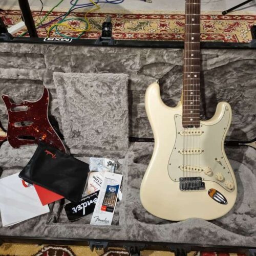 2019 Fender American Elite Stratocaster Olympic Pearl -        Stratocaster