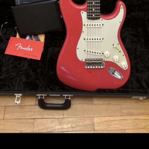 62/63 Fender Custom Shop Ltd. Stratocaster Red -       Custom Shop Stratocaster