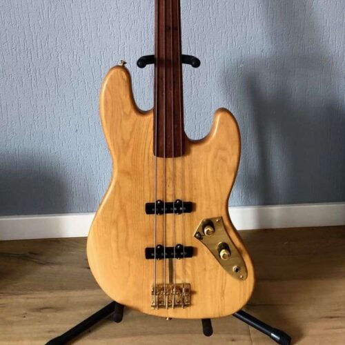 1991 Fender Custom Shop Jazz Bass '62 Fretless Blonde (Matte) -       Custom Shop