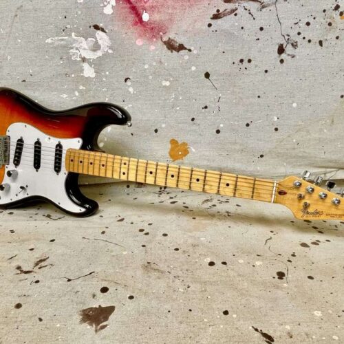 1983 Fender Stratocaster Sunburst -        Stratocaster