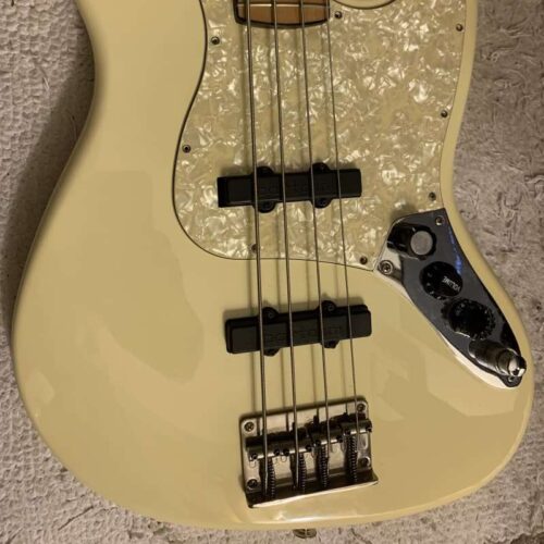 2000s Dame Neoclassicism Custom Shop Jazz Ivory -       Custom Shop