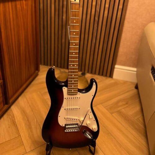 Present Fender Player Stratocaster with Pau Ferro Fretboard An... -        Stratocaster