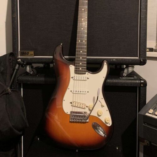 1997 Fender Stratocaster Sunburst - £850 used Guitar