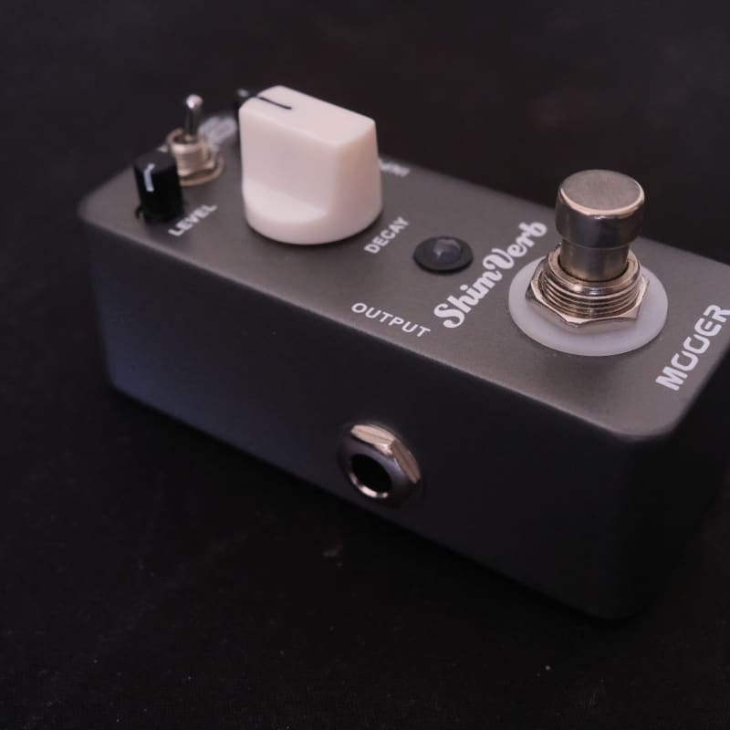 used 2010s Mooer Shimverb Grey - Effect Pedal