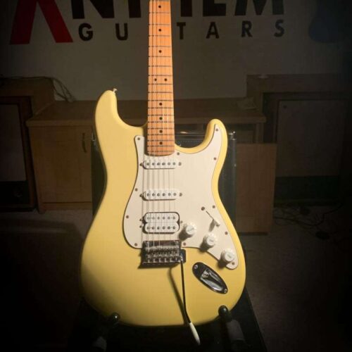 2018 Fender Stratocaster HSS Player Series Buttercream -        Stratocaster