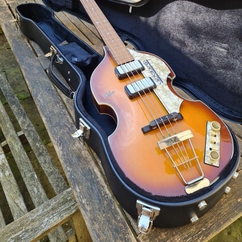 2001 Hofner 500/1 "Cavern" Violin Bass Sunburst - £1950 used Guitar