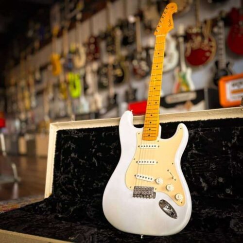 Johnson Used American Fender - Artist Series - Eric Stratocast... -        Stratocaster