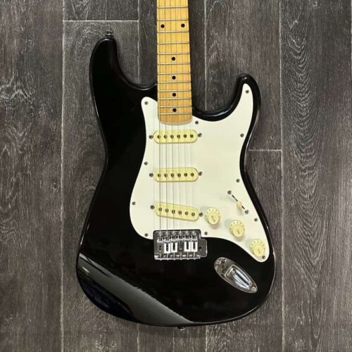 1992 Squier II Standard Stratocaster with Maple Fretboard (Mad... -        Stratocaster