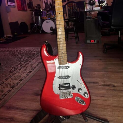 2008 Fender Stratocaster Red Chrome -        Stratocaster