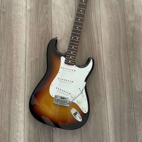 2010-2011 Fender Stratocaster ST62-US 3 Tone Sunburst -        Stratocaster