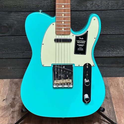 Fender Telecaster 999.00 -        Telecaster