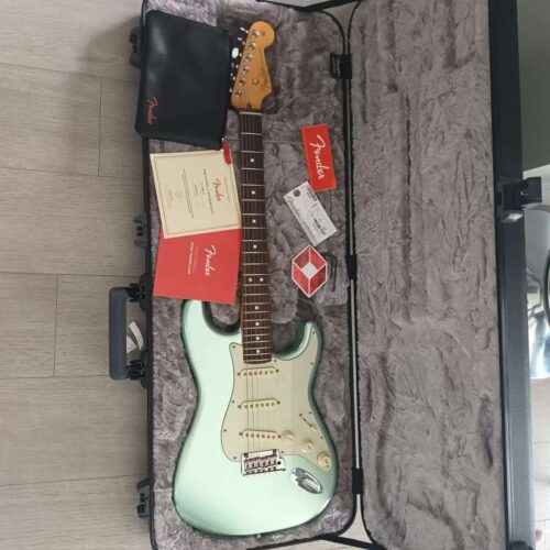 2022 Fender American Professional II Stratocaster with Rosewoo... -        Stratocaster