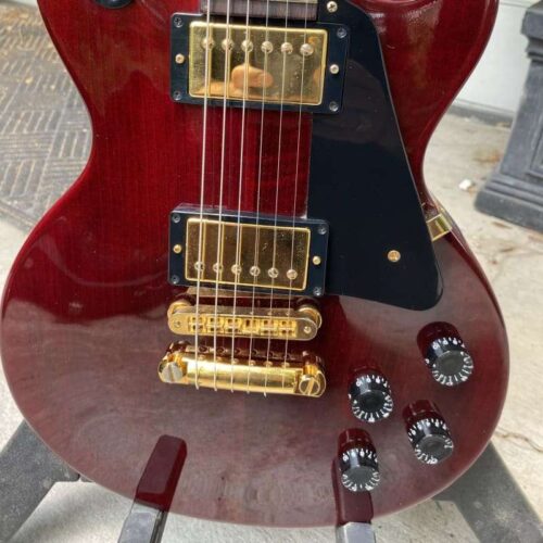 2006 Gibson Les Paul Studio with Rosewood Fretboard Wine Red -         Les Paul