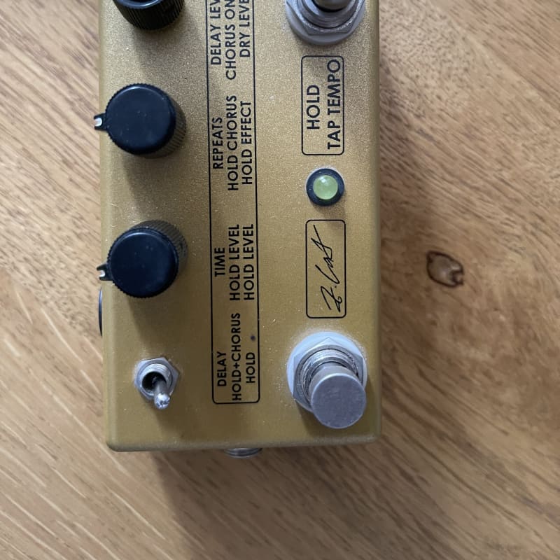 used 2013 ZCAT Hold-Delay-Chorus Metallic Gold - Effect Pedal