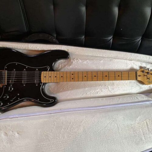 1983 Fender Stratocaster Black -        Stratocaster