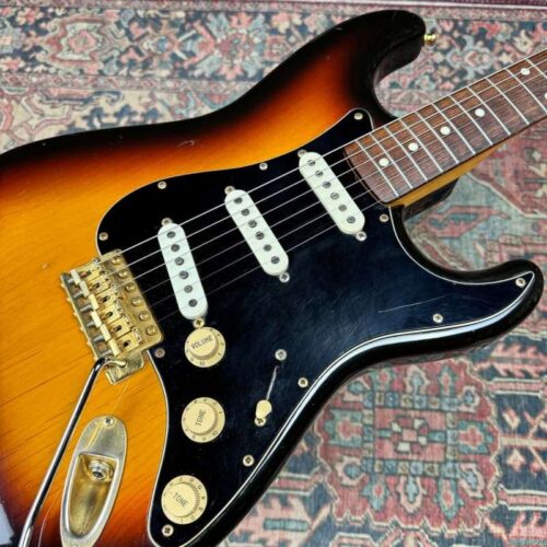 1993 Fender Fender 62 Stratocaster MIJ *7.7 lbs* USA Pickups ... -        Stratocaster