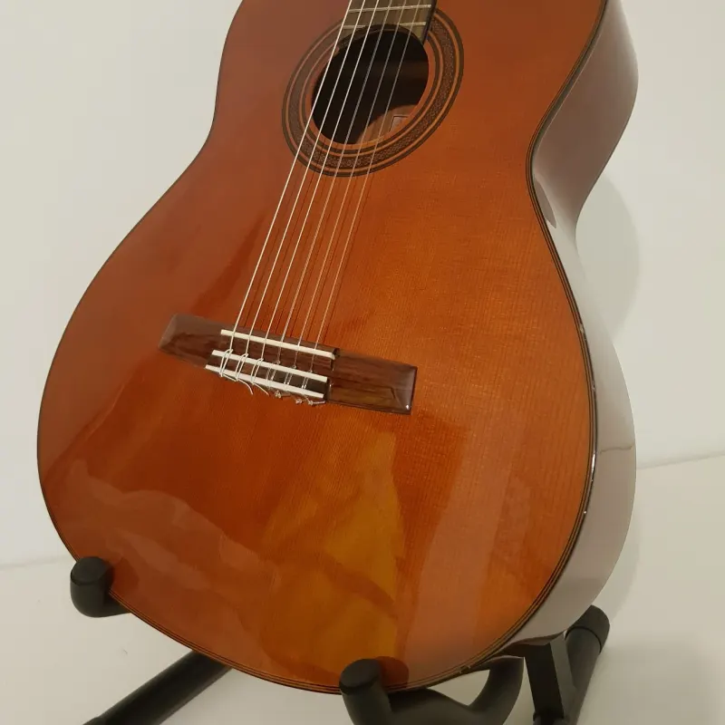 2006 Valencia CG-30R High Gloss - £295 used Guitar