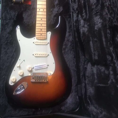 2015 Fender American Deluxe Stratocaster Left-Handed 3 Color S... -        Stratocaster