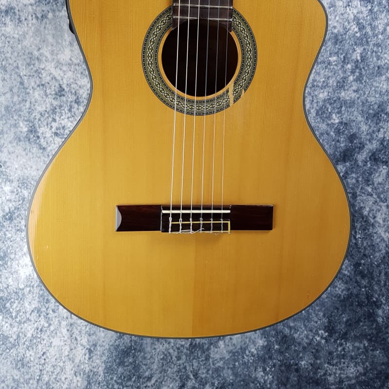 Aria AK-30 Natural Gloss - £89 used Guitar