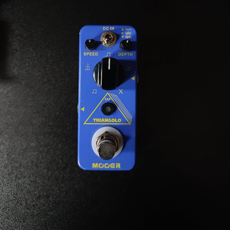 used 2010s Mooer Triangolo Tremolo Blue - Effect Pedal