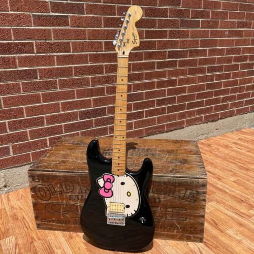 2006 Squier 2006 Squier Hello Kitty Stratocaster Black Black -        Stratocaster