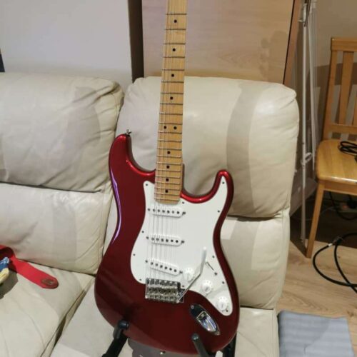 2009 Fender Stratocaster Candy Apple Red -        Stratocaster