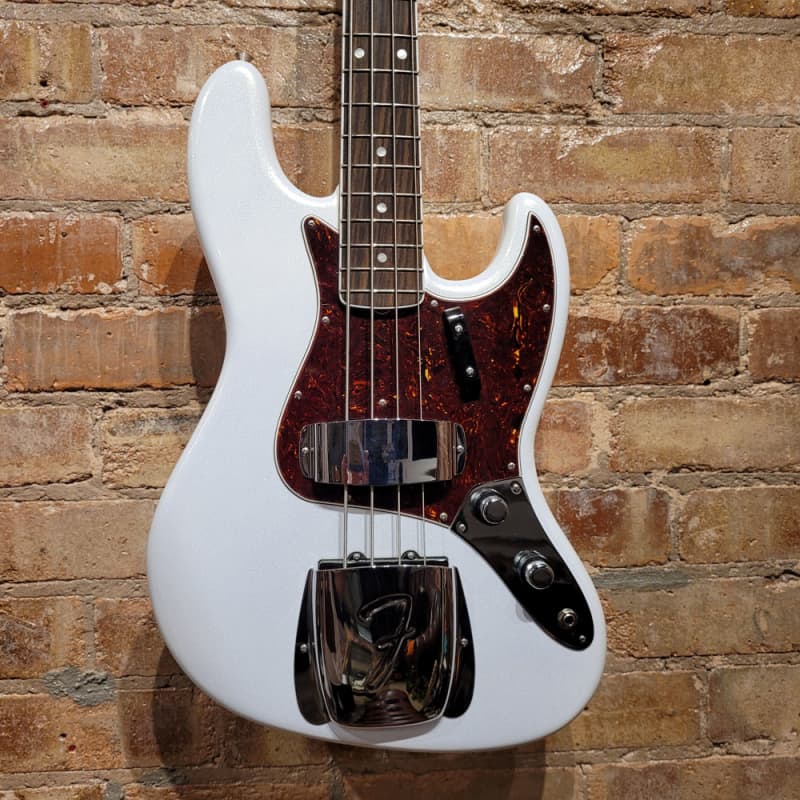 Fender Jazz Bass Arctic Pearl - £1949 new Guitar