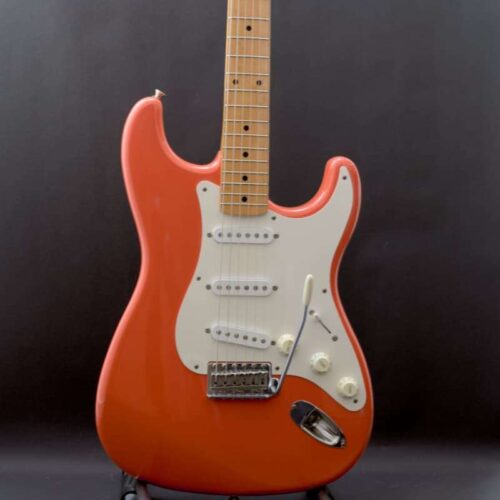 1991 - 1993 Squier Hank Marvin Stratocaster Fiesta Red -        Stratocaster