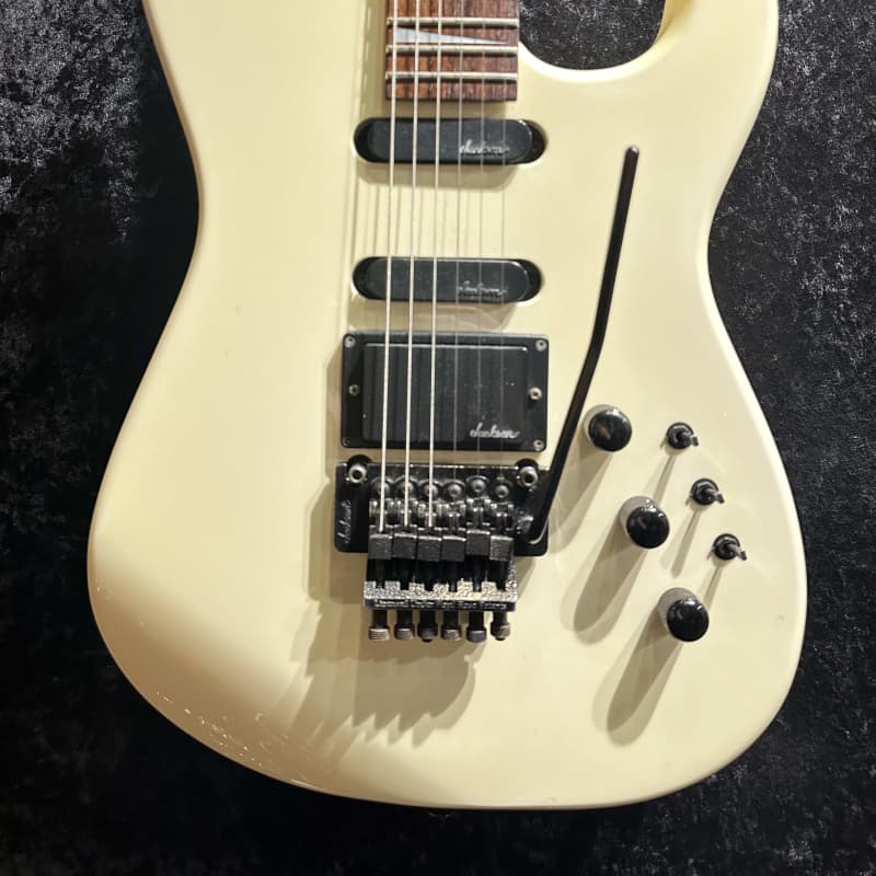 1980s Charvel Model 4 HSS with Rosewood Fretboard Pearl White - £879 used Guitar