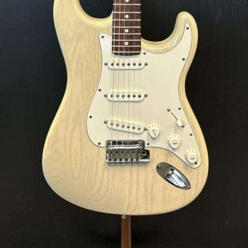 2005 Fender Custom Shop Custom Classic Stratocaster Blonde -       Custom Shop Stratocaster